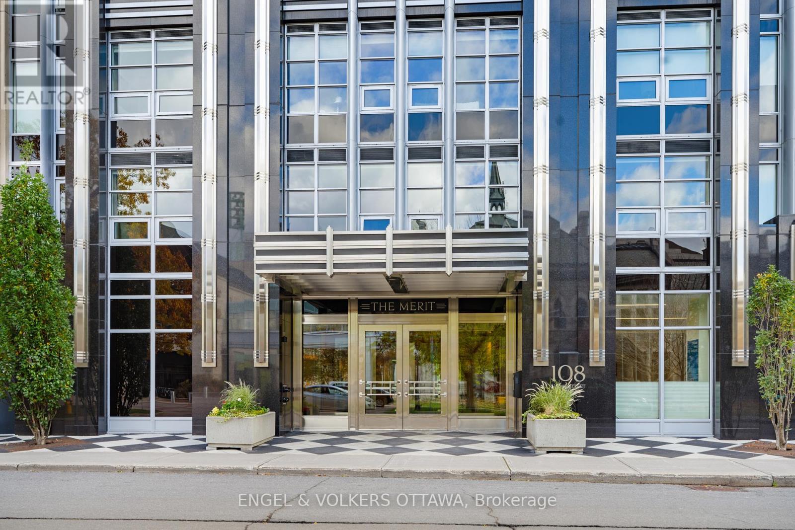 1002 - 108 Lisgar Street, Ottawa, Ontario K2P 1E1 - Photo 3 - X12518970