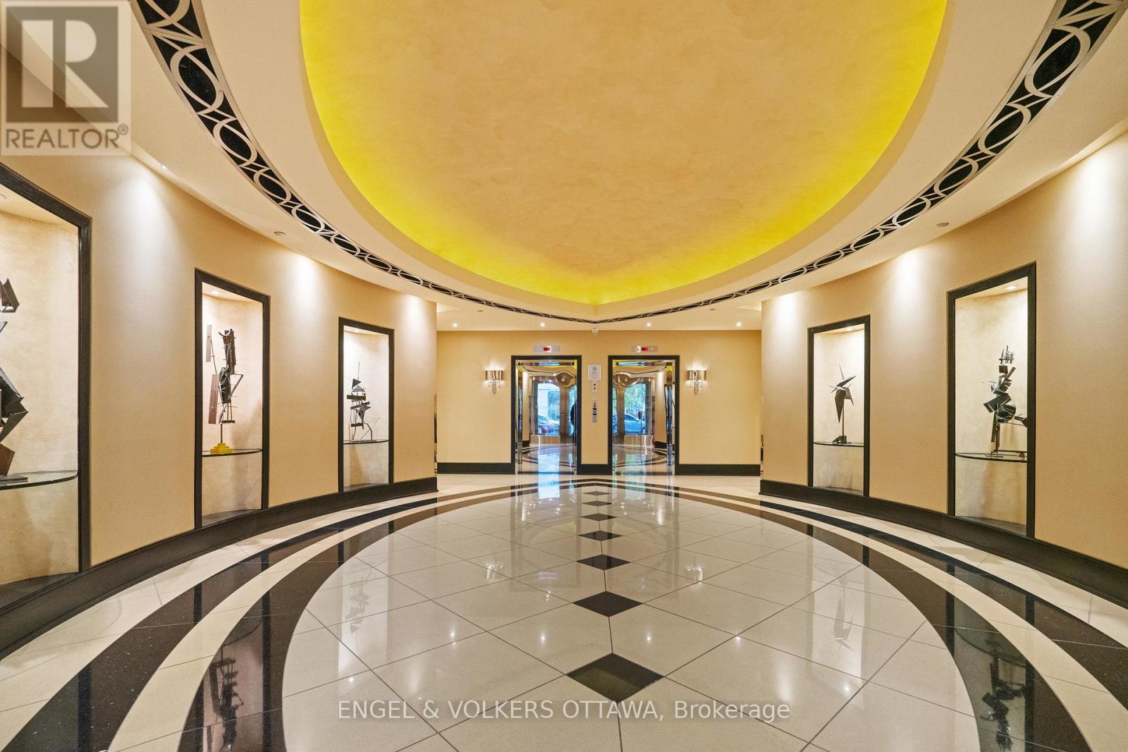 1002 - 108 Lisgar Street, Ottawa, Ontario K2P 1E1 - Photo 4 - X12518970