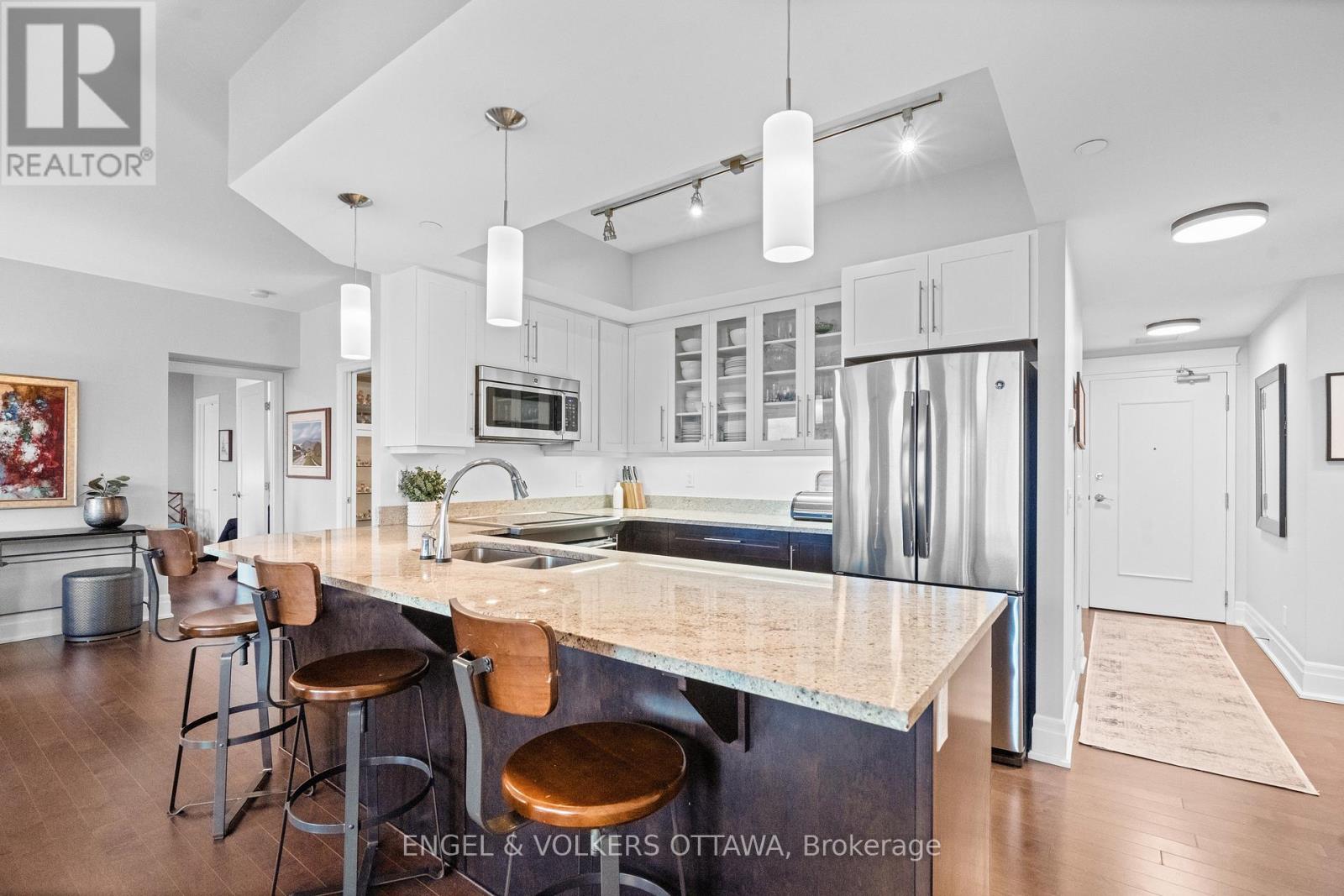 1002 - 108 Lisgar Street, Ottawa, Ontario K2P 1E1 - Photo 8 - X12518970