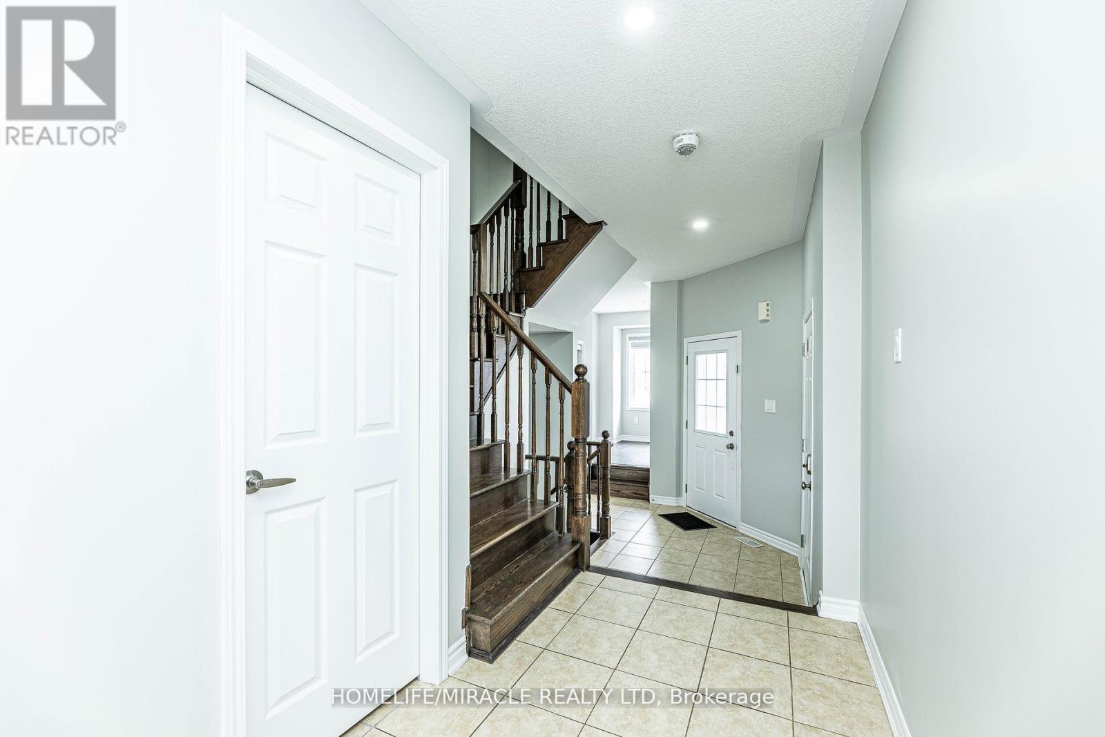 1633 Clitherow Street, Milton, Ontario  L9E 0A2 - Photo 10 - W12518508