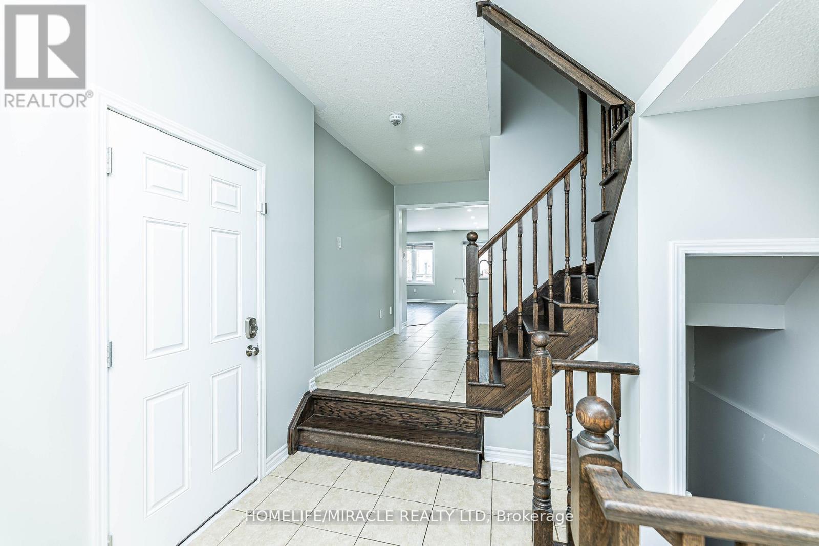 1633 Clitherow Street, Milton, Ontario  L9E 0A2 - Photo 7 - W12518508