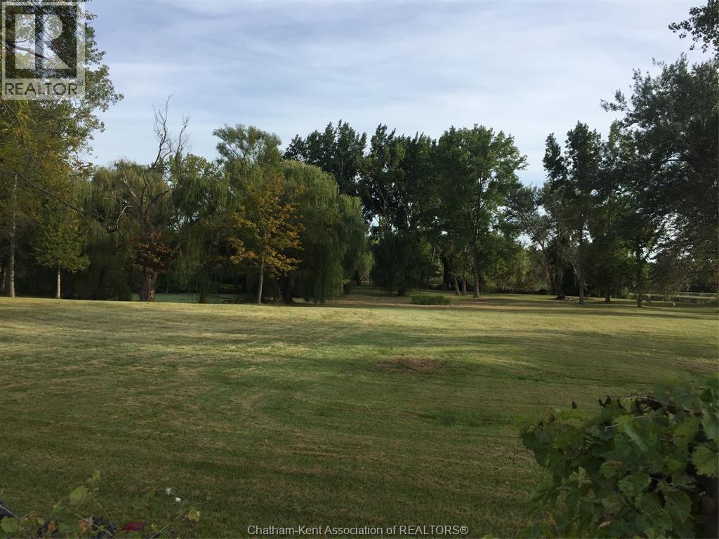 5732 Bluewater Line, Wallaceburg, Ontario N8A 4K9 - Photo 4 - 25024335