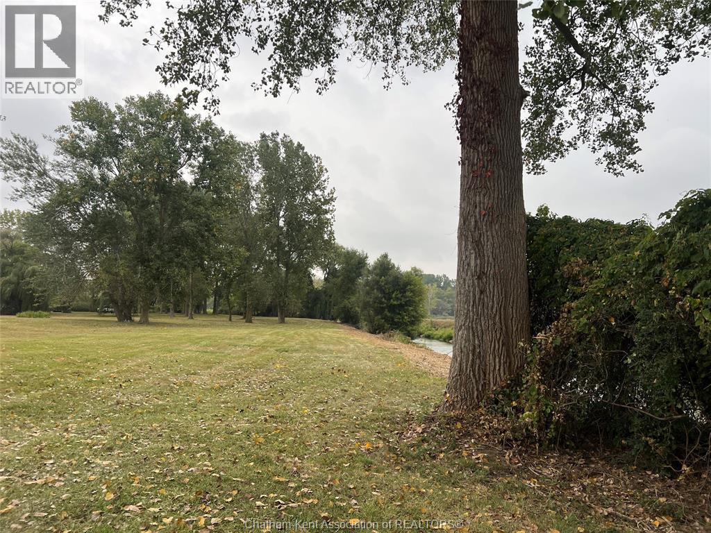 5732 Bluewater Line, Wallaceburg, Ontario N8A 4K9 - Photo 7 - 25024335