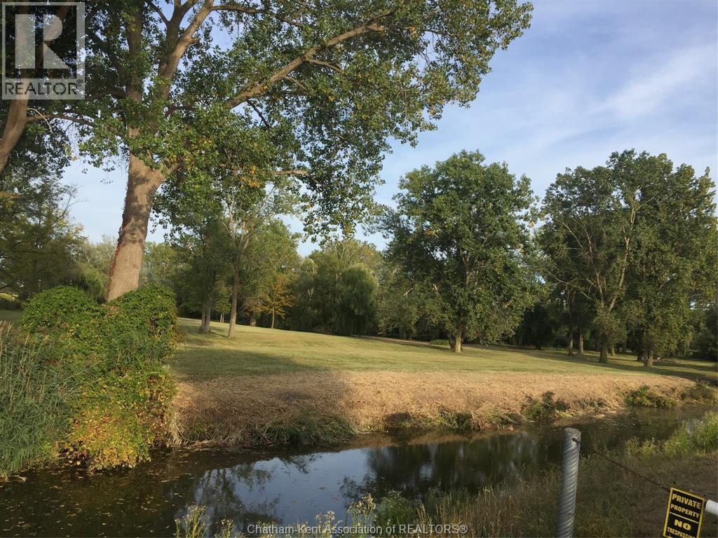 5732 Bluewater Line, Wallaceburg, Ontario N8A 4K9 - Photo 3 - 25024335