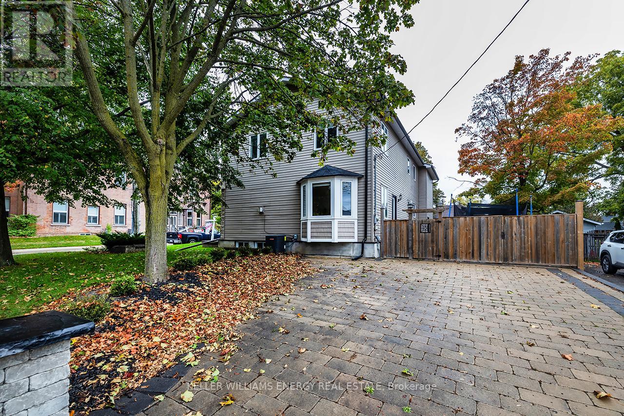 201 Centre Street N, Whitby, Ontario  L1N 4S9 - Photo 44 - E12473111