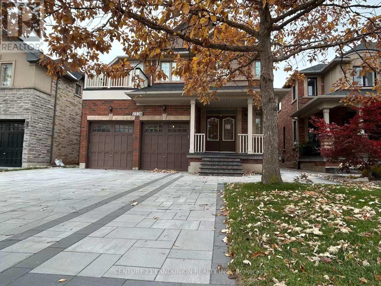 2238 GLADACRES LANE, Oakville, Ontario