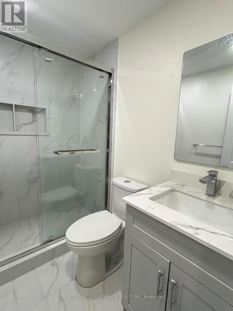 2238 Gladacres Lane, Oakville, Ontario L6M 0G3 - Photo 11 - W12518704