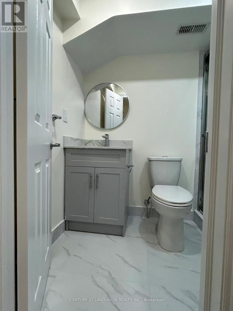 2238 Gladacres Lane, Oakville, Ontario L6M 0G3 - Photo 13 - W12518704