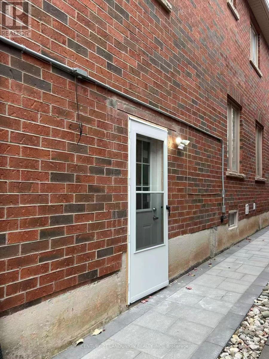 2238 Gladacres Lane, Oakville, Ontario L6M 0G3 - Photo 17 - W12518704