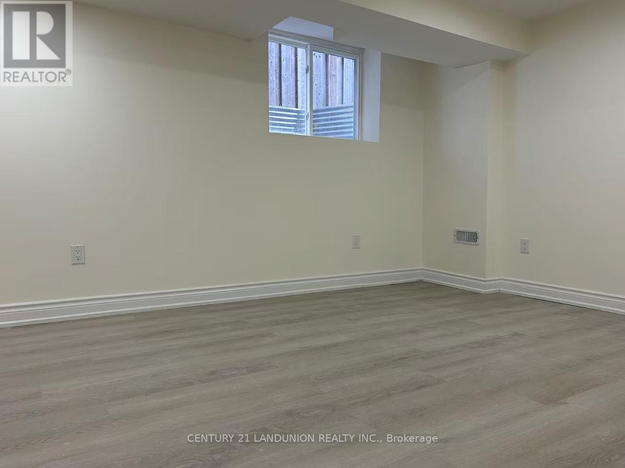 2238 Gladacres Lane, Oakville, Ontario L6M 0G3 - Photo 6 - W12518704