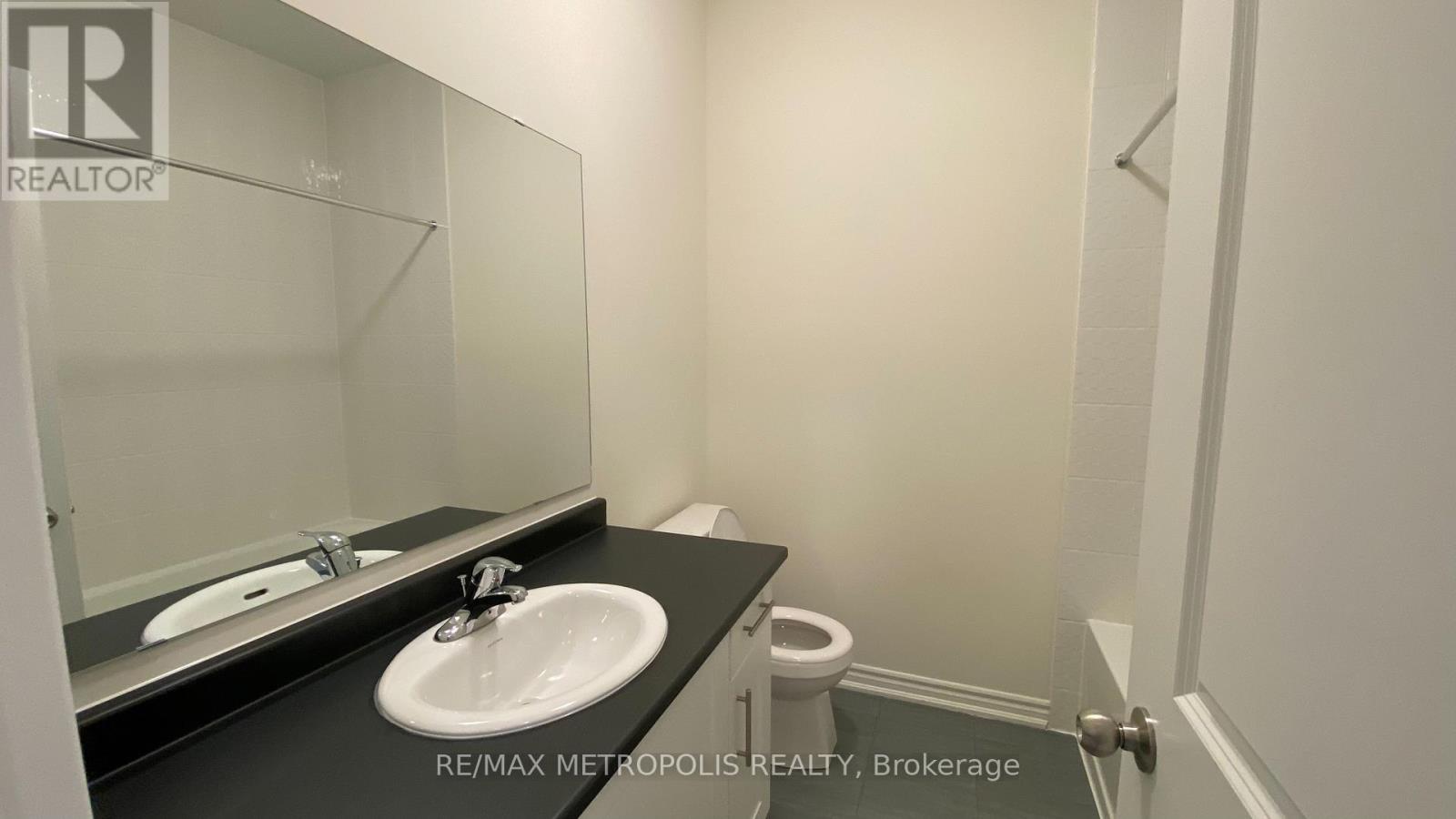 108 Adventura Road, Brampton, Ontario  L7A 0B7 - Photo 15 - W12518726