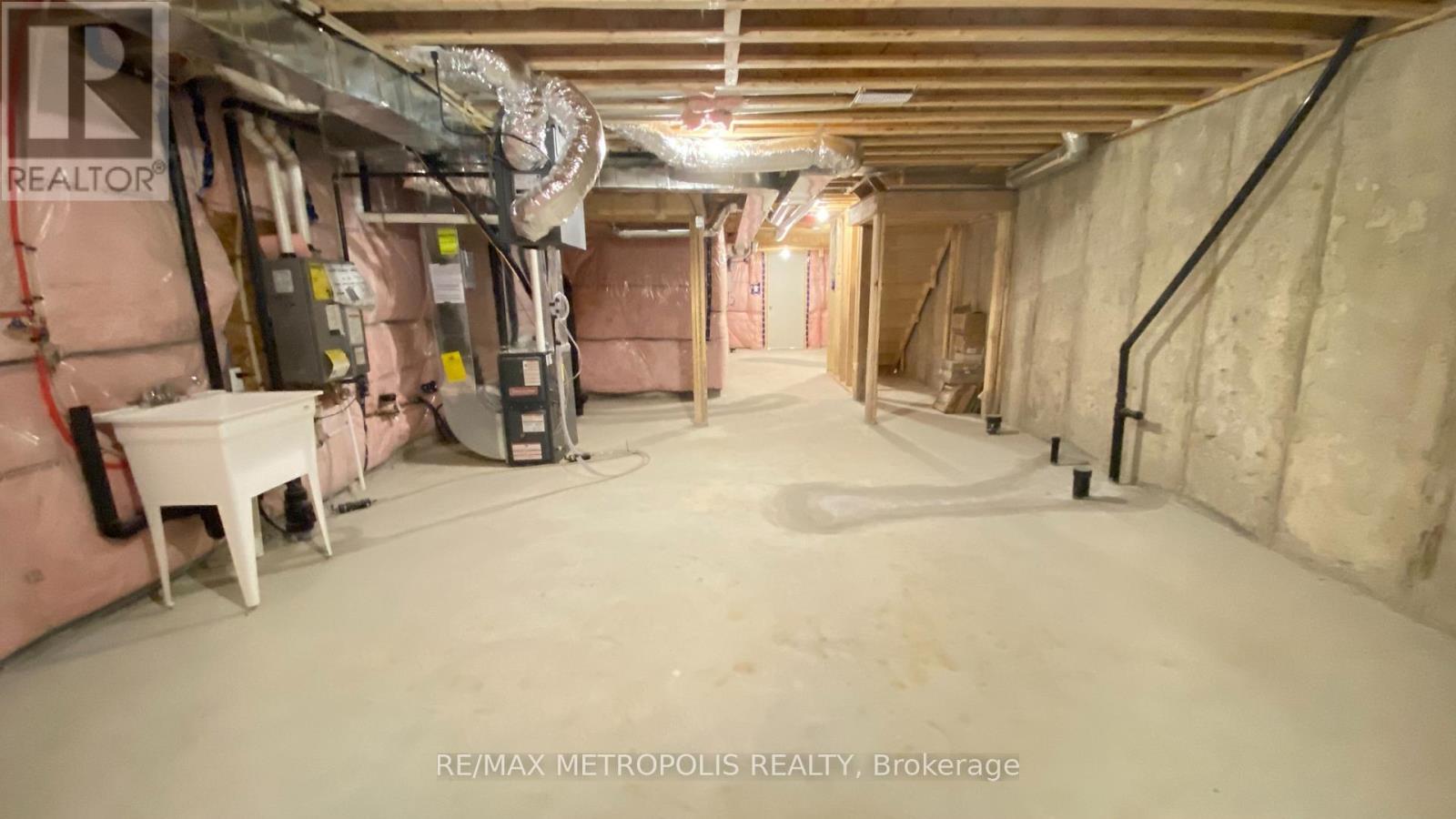 108 Adventura Road, Brampton, Ontario  L7A 0B7 - Photo 20 - W12518726