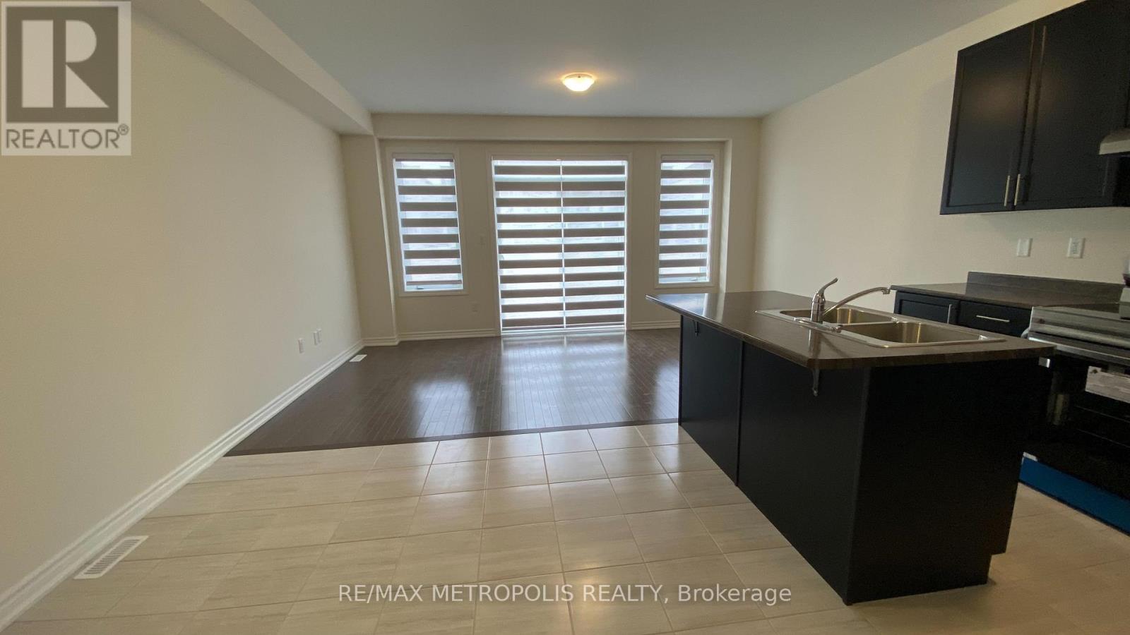 108 Adventura Road, Brampton, Ontario  L7A 0B7 - Photo 7 - W12518726