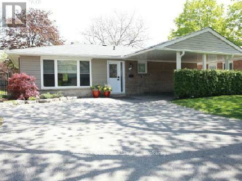 49 MELVILLE CRESCENT, Brampton, Ontario