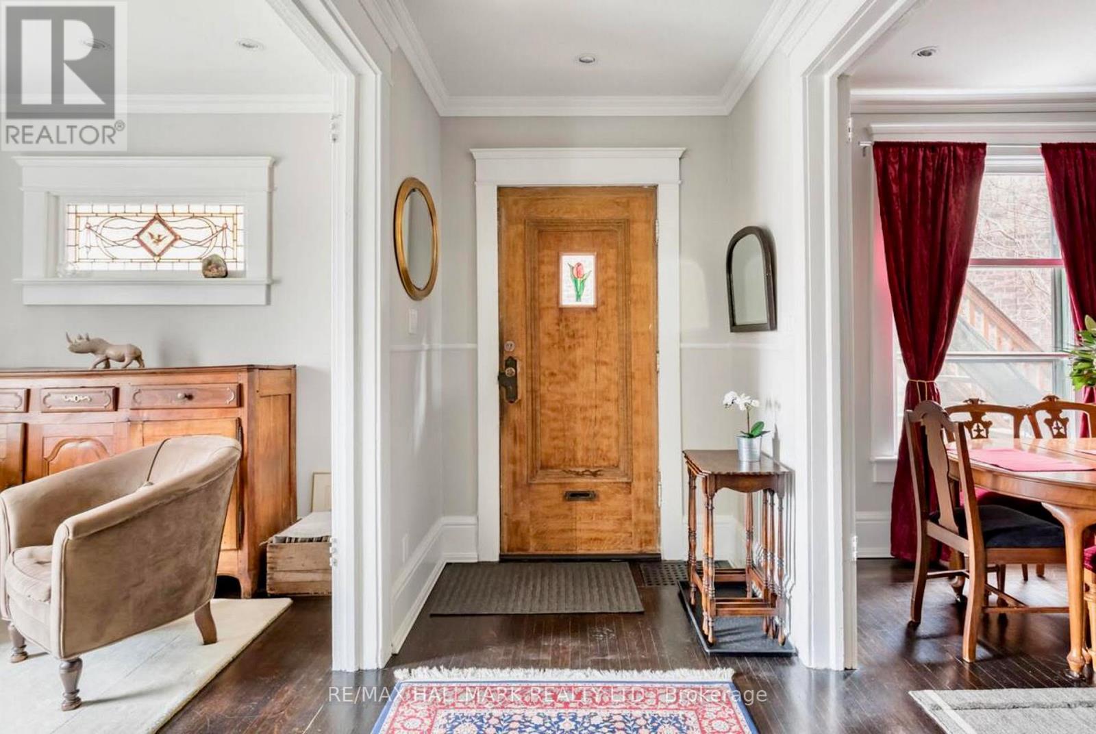 696 Indian Road, Toronto, Ontario  M6P 2C9 - Photo 5 - W12518744