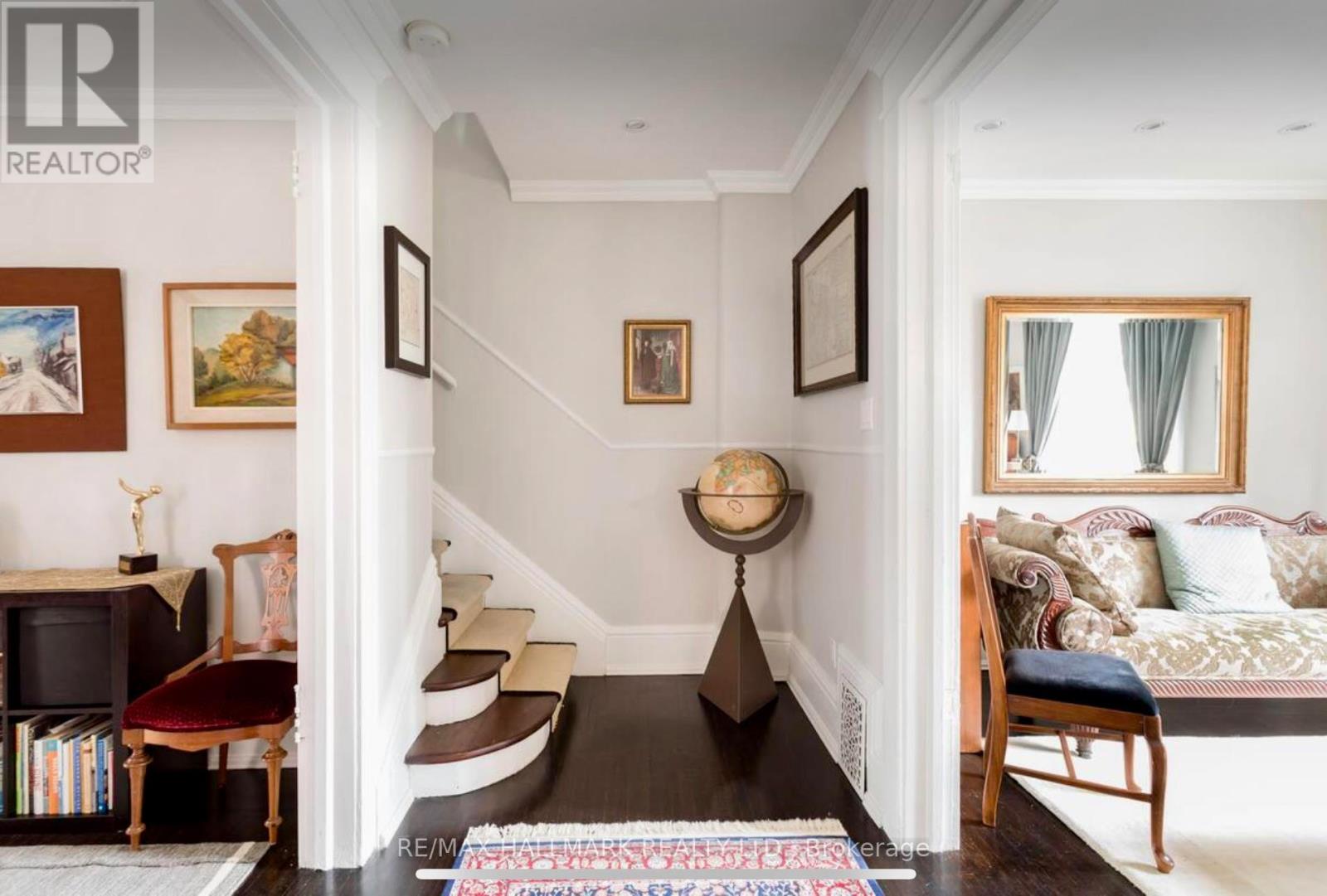 696 Indian Road, Toronto, Ontario  M6P 2C9 - Photo 6 - W12518744