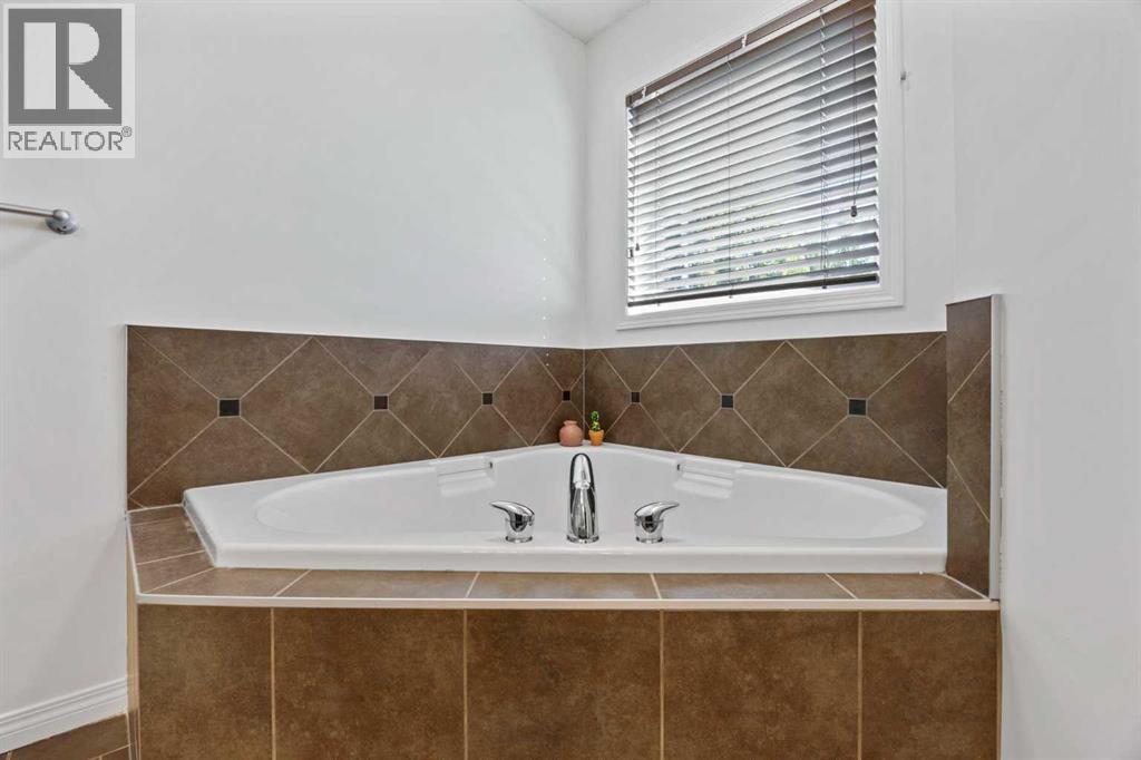 83 Aspen Stone Terrace Sw, Calgary, Alberta  T3H 5Z2 - Photo 18 - A2259693