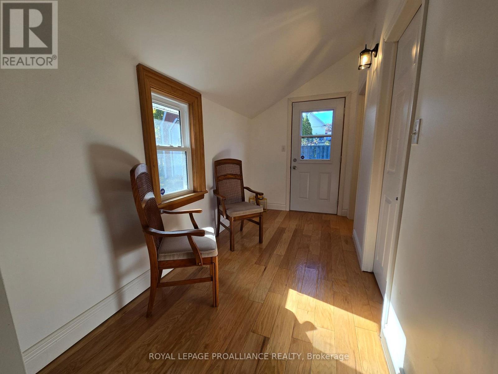 38 Sinclair Street, Belleville, Ontario K8P 3S6 - Photo 18 - X12518830