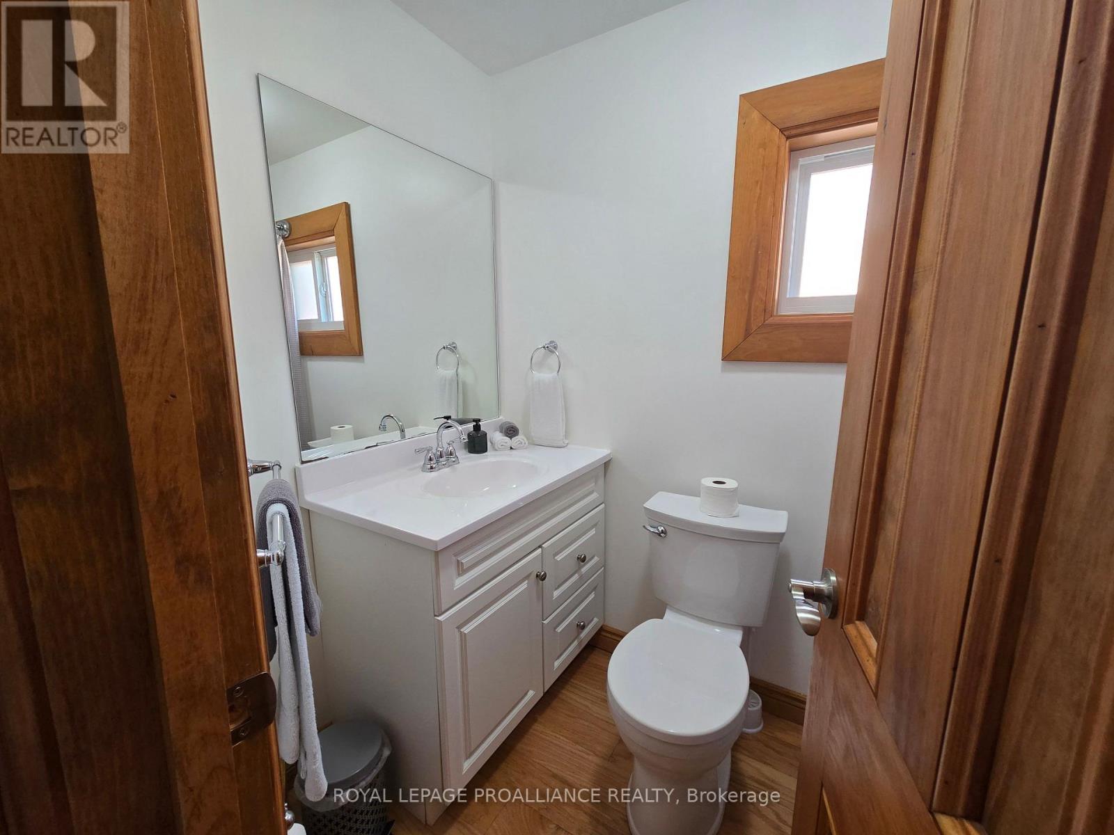 38 Sinclair Street, Belleville, Ontario K8P 3S6 - Photo 28 - X12518830