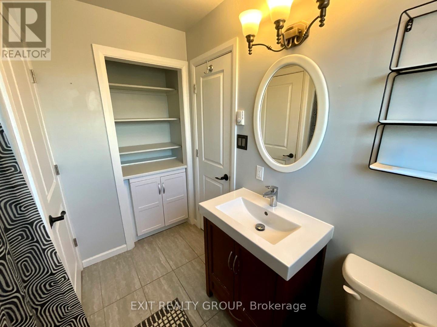 Unit 1 - 156 Moira Street E, Belleville, Ontario  K8P 2S7 - Photo 11 - X12518872