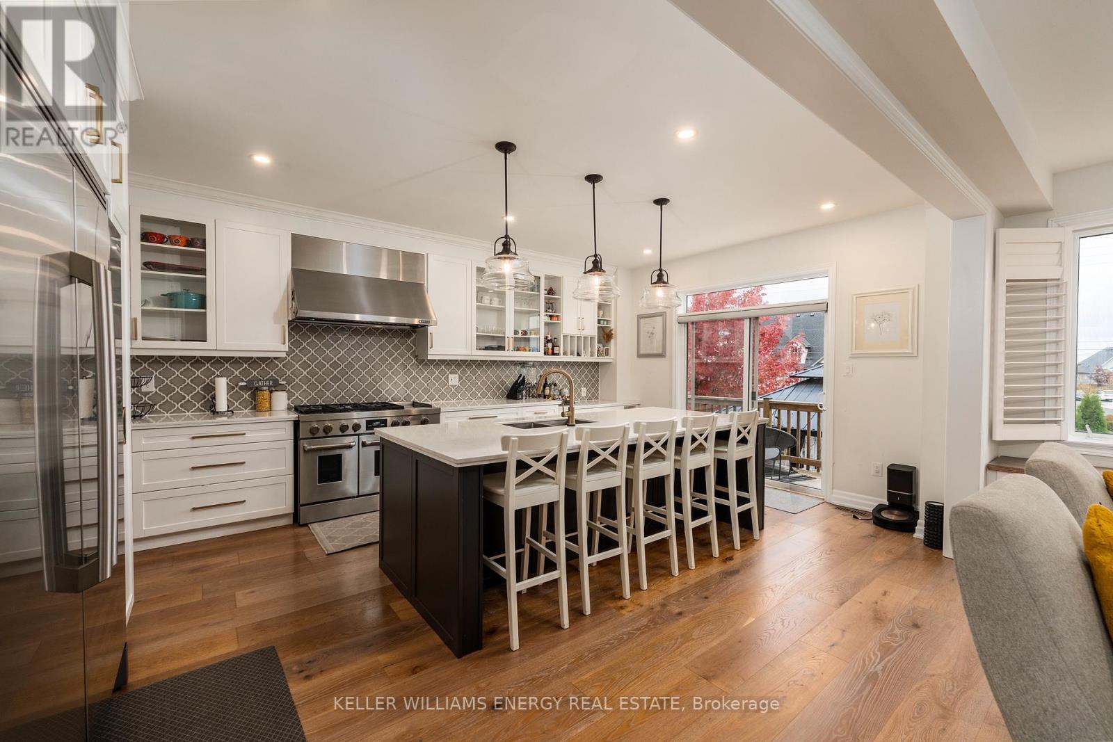 #upper - 36 Angela Crescent, Niagara-On-The-Lake, Ontario L0S 1J1 - Photo 11 - X12518954