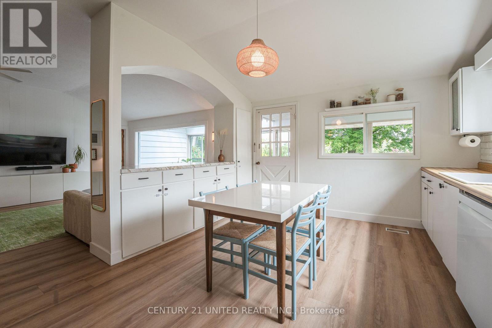 1105 Primrose Lane, Selwyn, Ontario  K9J 6X5 - Photo 5 - X12519040