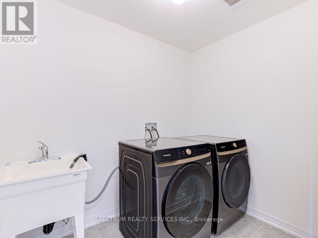 44 Dennis Avenue, Brantford, Ontario  N3V 0B9 - Photo 38 - X12518772