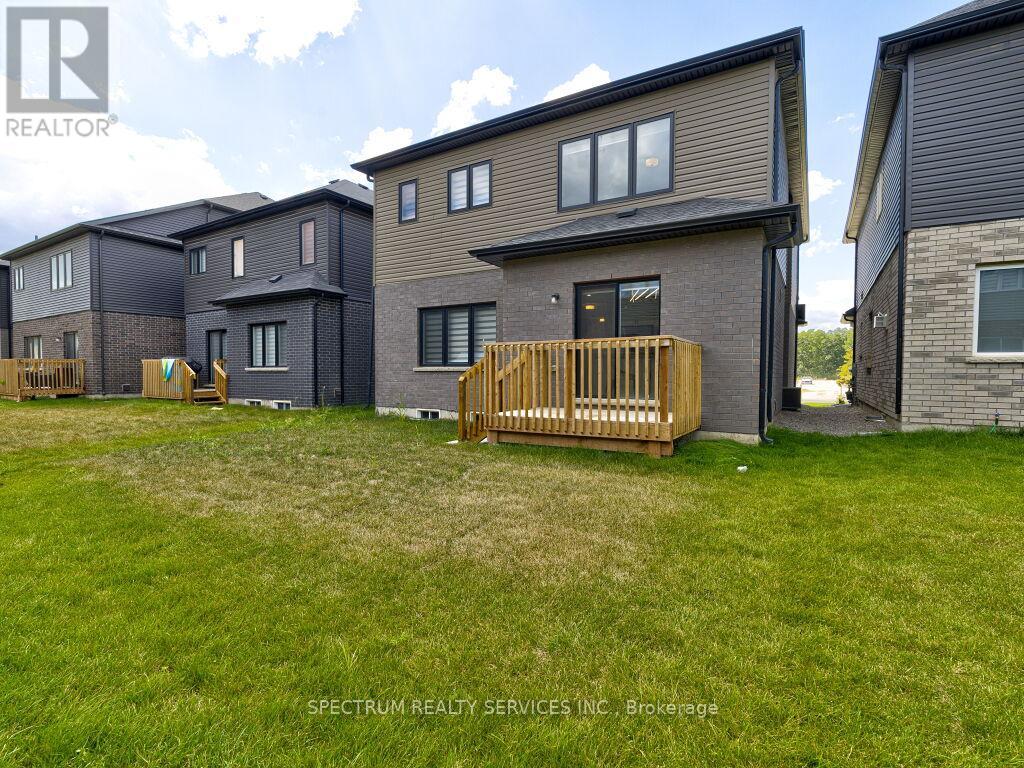 44 Dennis Avenue, Brantford, Ontario  N3V 0B9 - Photo 48 - X12518772