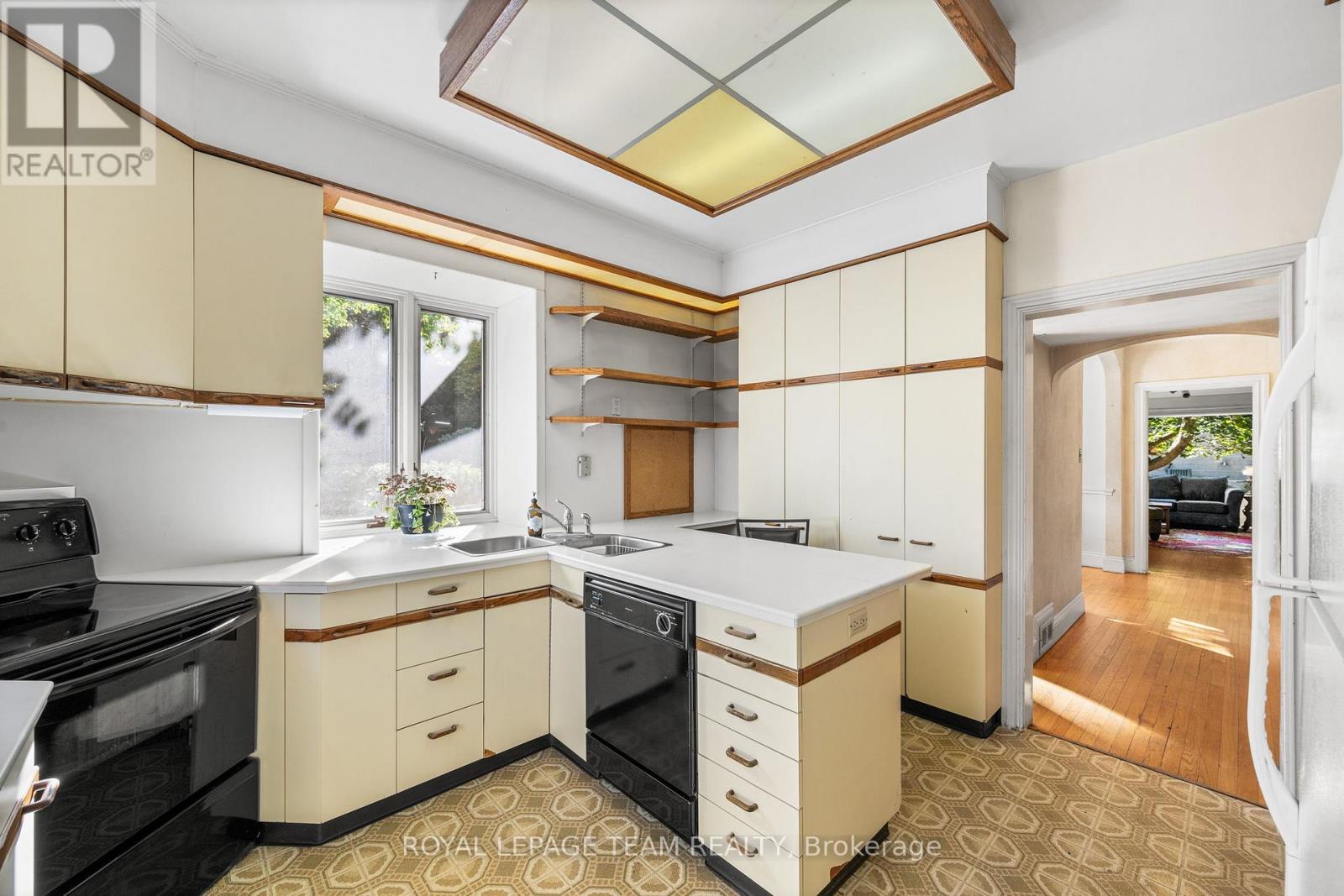 516 Kenwood Avenue, Ottawa, Ontario  K2A 0L6 - Photo 16 - X12506366