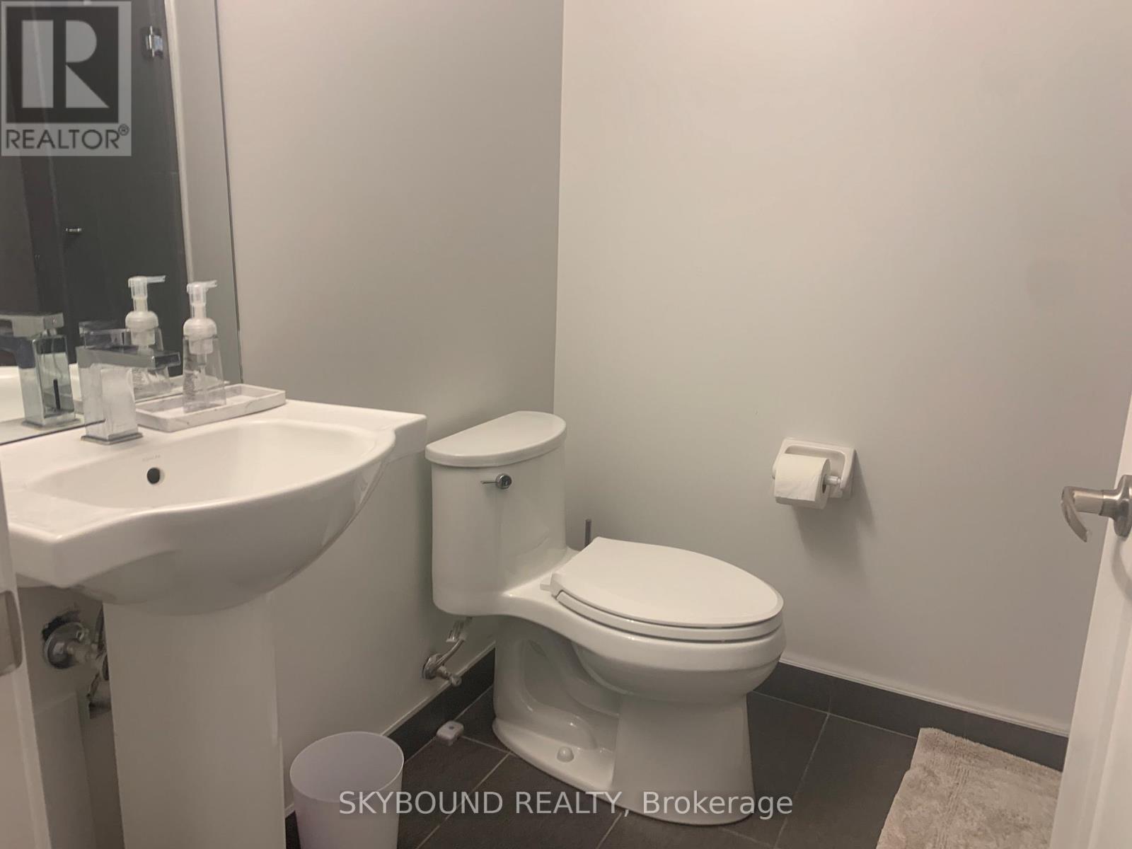 2411 - 70 Princess Street, Toronto, Ontario M5A 0X6 - Photo 5 - C12518914