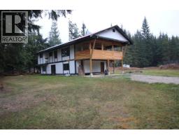 613 Wells Road, nakusp, British Columbia
