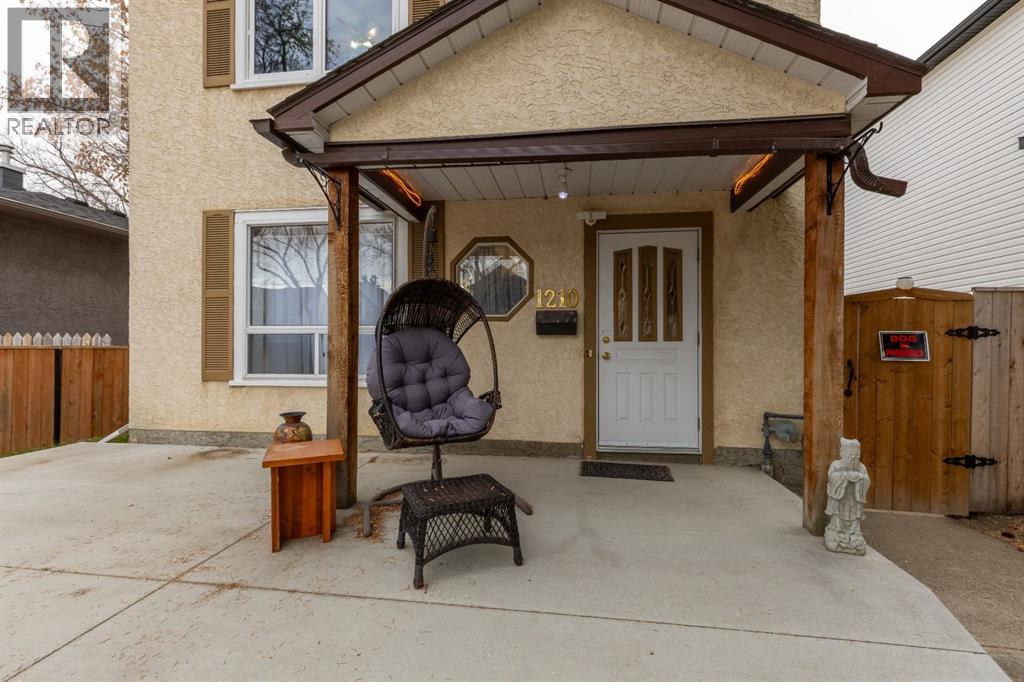 1210 5a Avenue S, Lethbridge, Alberta  T1J 0Y2 - Photo 3 - A2268890