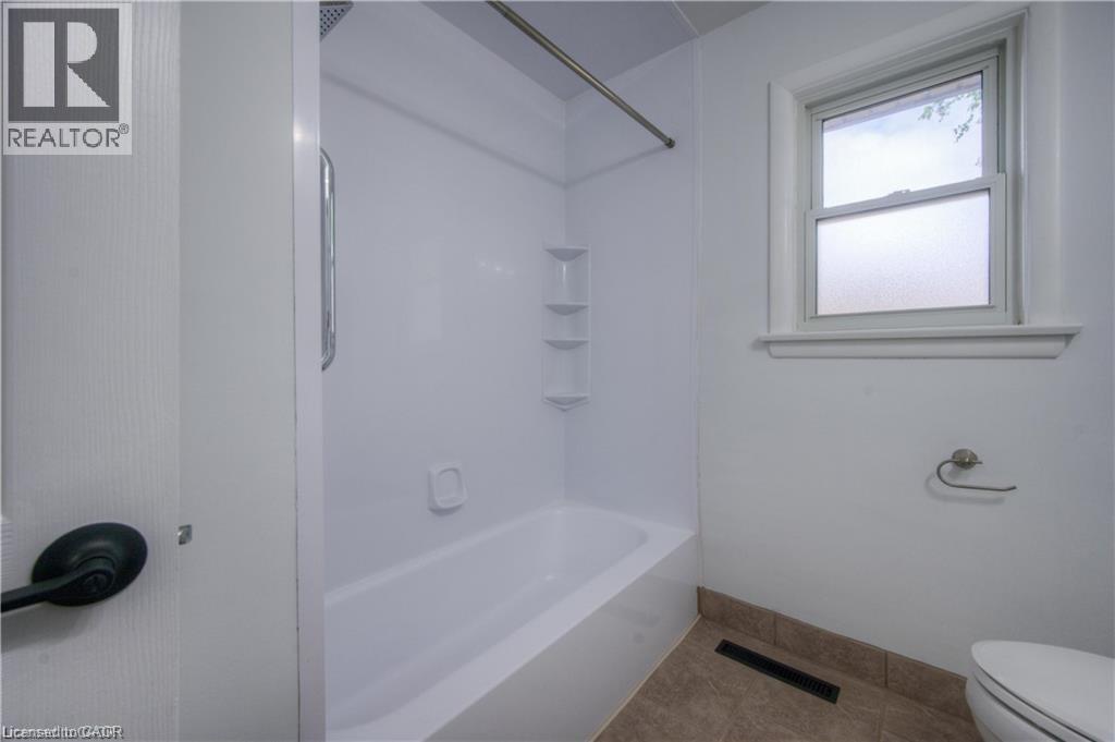 88 Broadmoor Avenue, Kitchener, Ontario  N2C 1Y7 - Photo 18 - 40786407