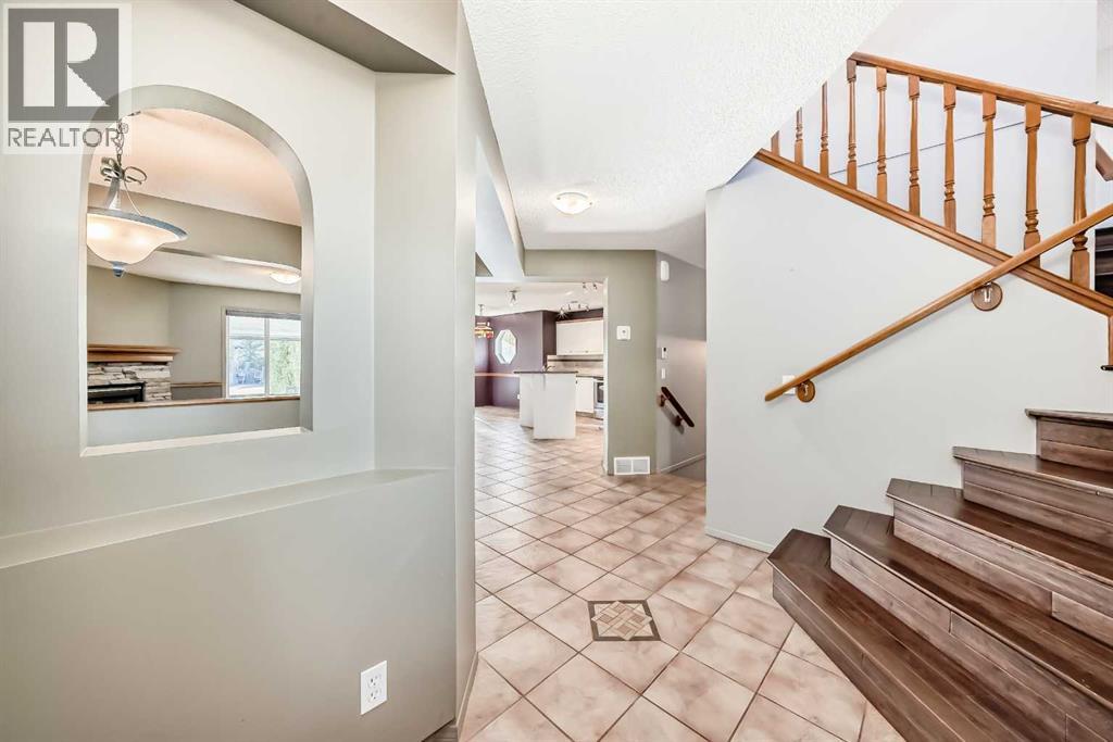 77 Citadel Ridge Green Nw, Calgary, Alberta  T3G 4P9 - Photo 9 - A2266438