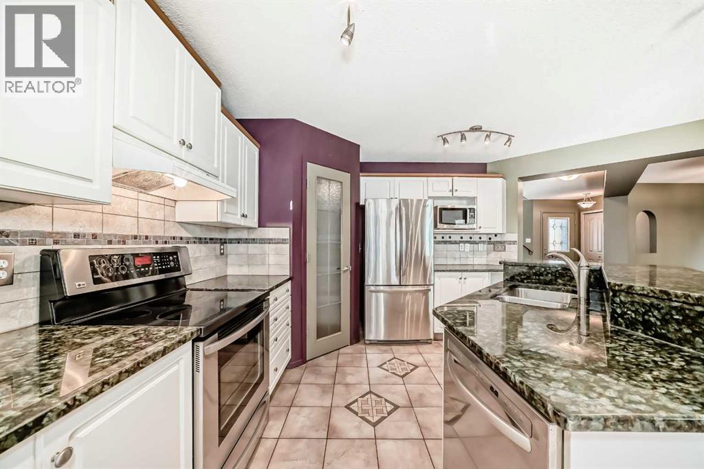 77 Citadel Ridge Green Nw, Calgary, Alberta  T3G 4P9 - Photo 11 - A2266438