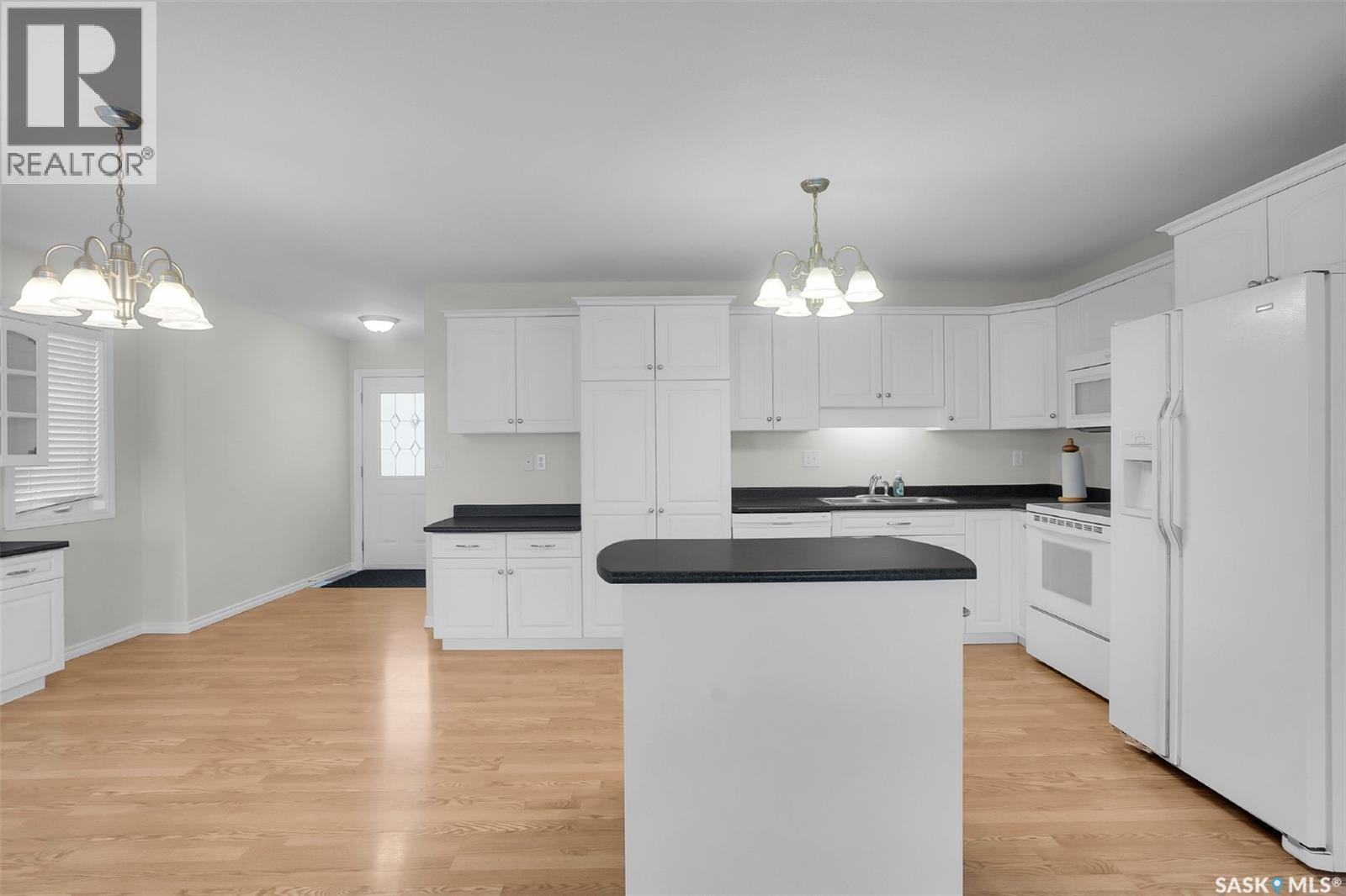 16 138 Banyan Crescent, Saskatoon, Saskatchewan  S7V 1G8 - Photo 8 - SK023576