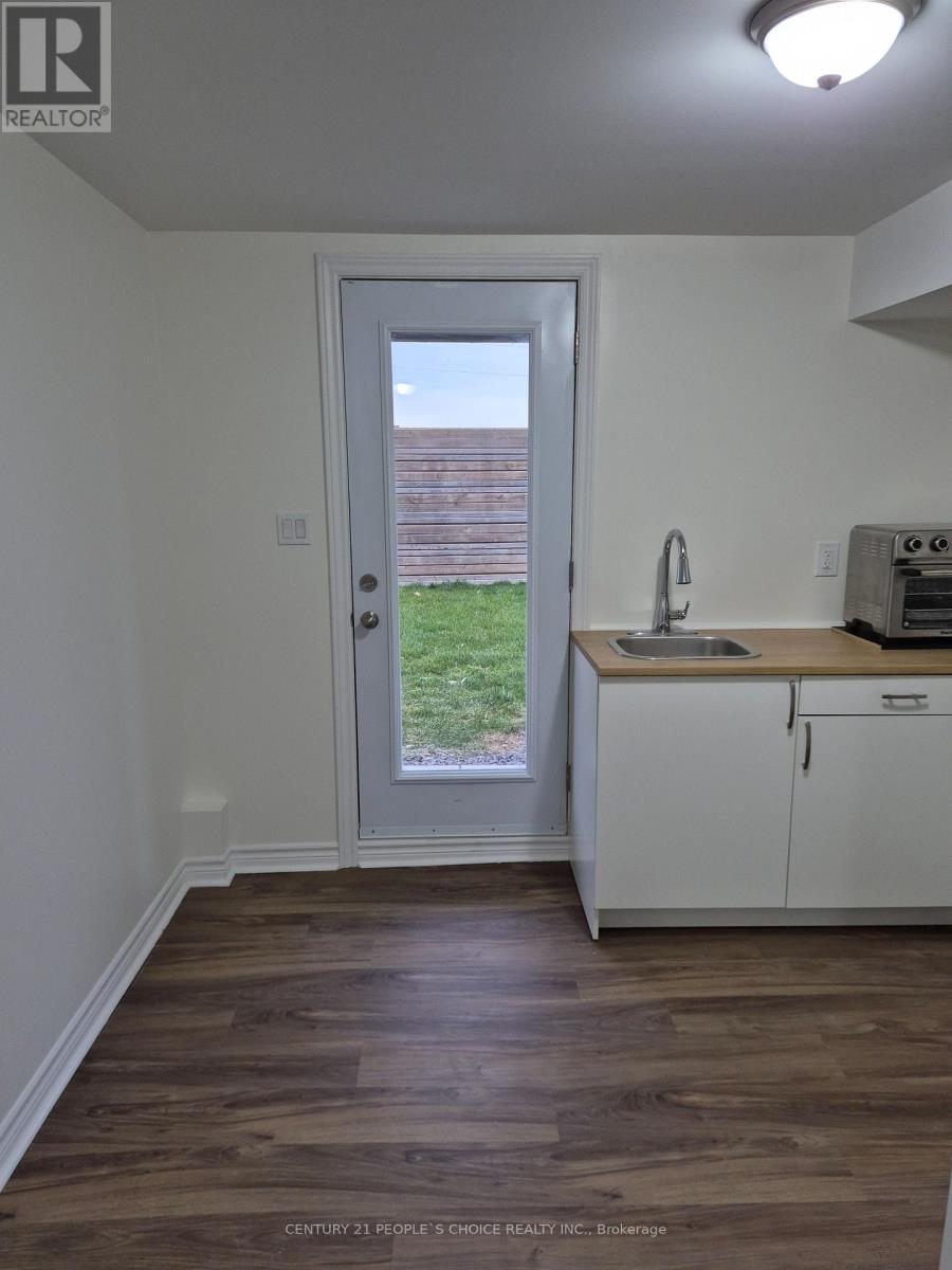 124 Sailors Landing, Clarington, Ontario  L1C 7G4 - Photo 3 - E12519070