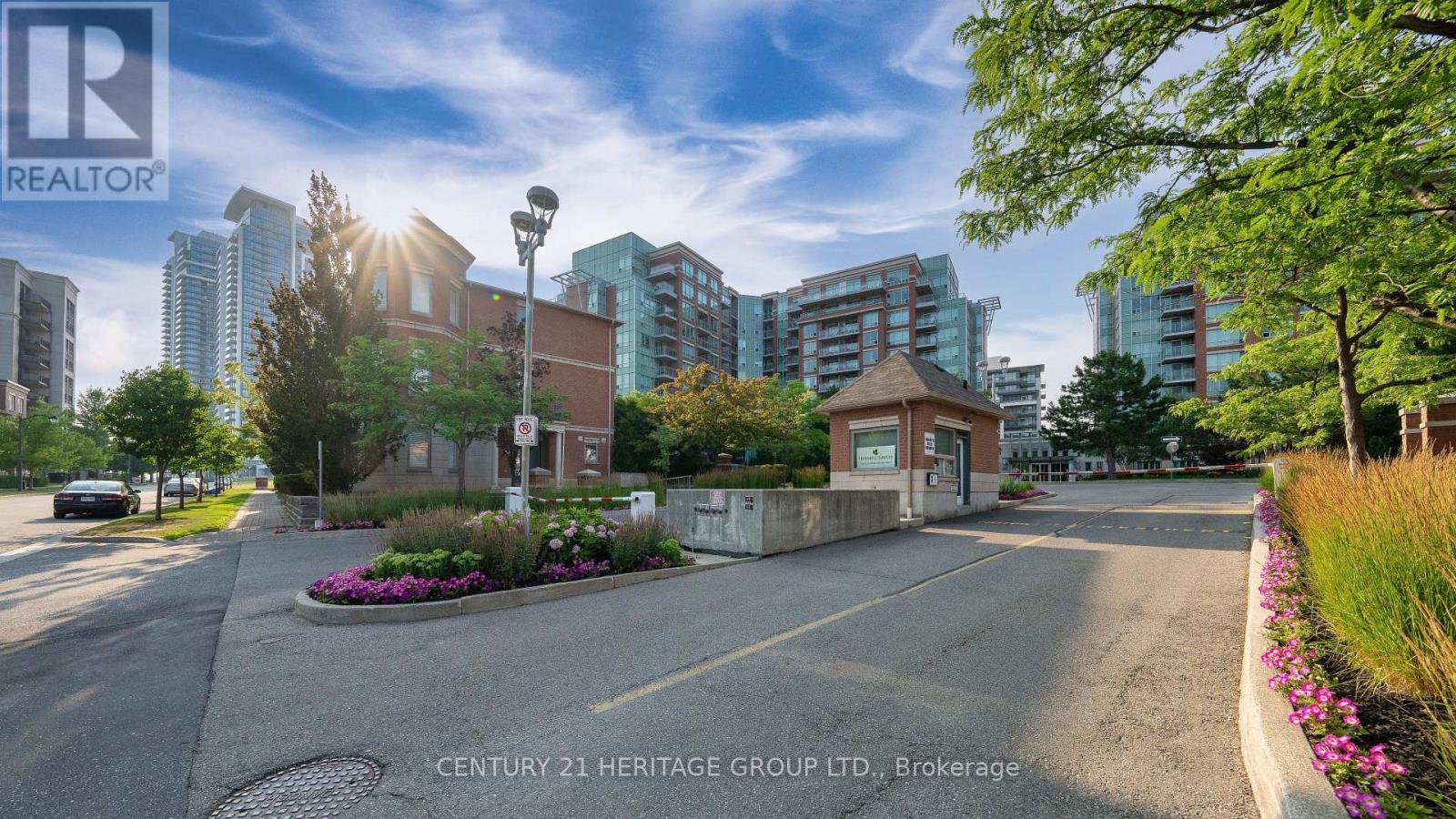 82 Suncrest Boulevard, Markham, Ontario L3T 7Y1 - Photo 26 - N12465465