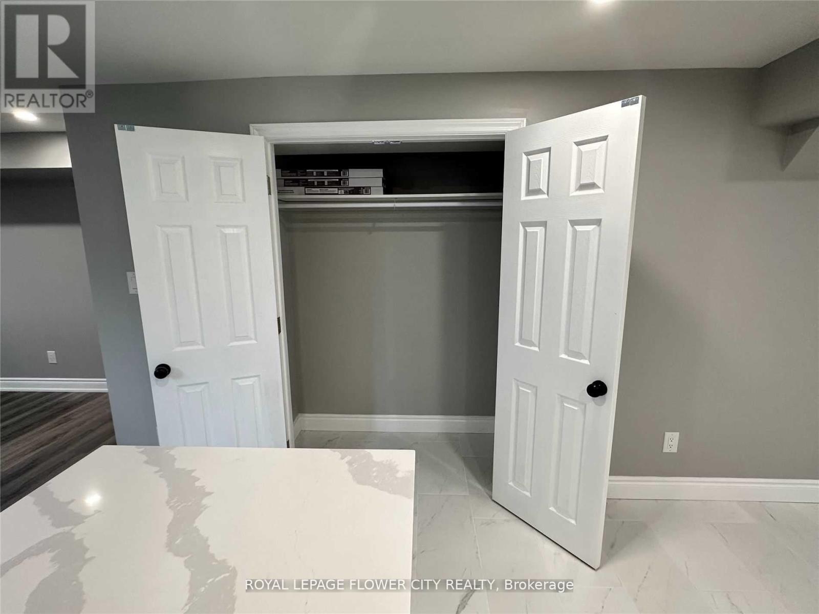 41 Paisley Green Avenue, Caledon, Ontario  L7C 3R9 - Photo 13 - W12516878