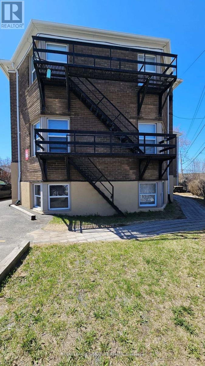 99 Douglas Street, Greater Sudbury, Ontario  P3E 1E9 - Photo 4 - X12435496