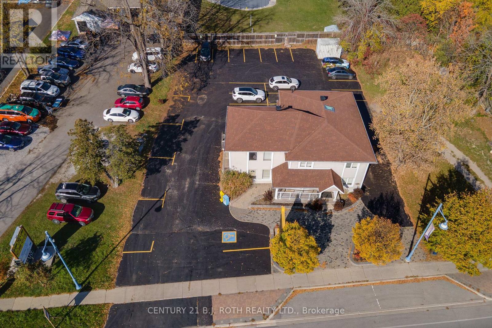 888 Innisfil Beach Road, Innisfil, Ontario  L9S 2C2 - Photo 2 - N12519002