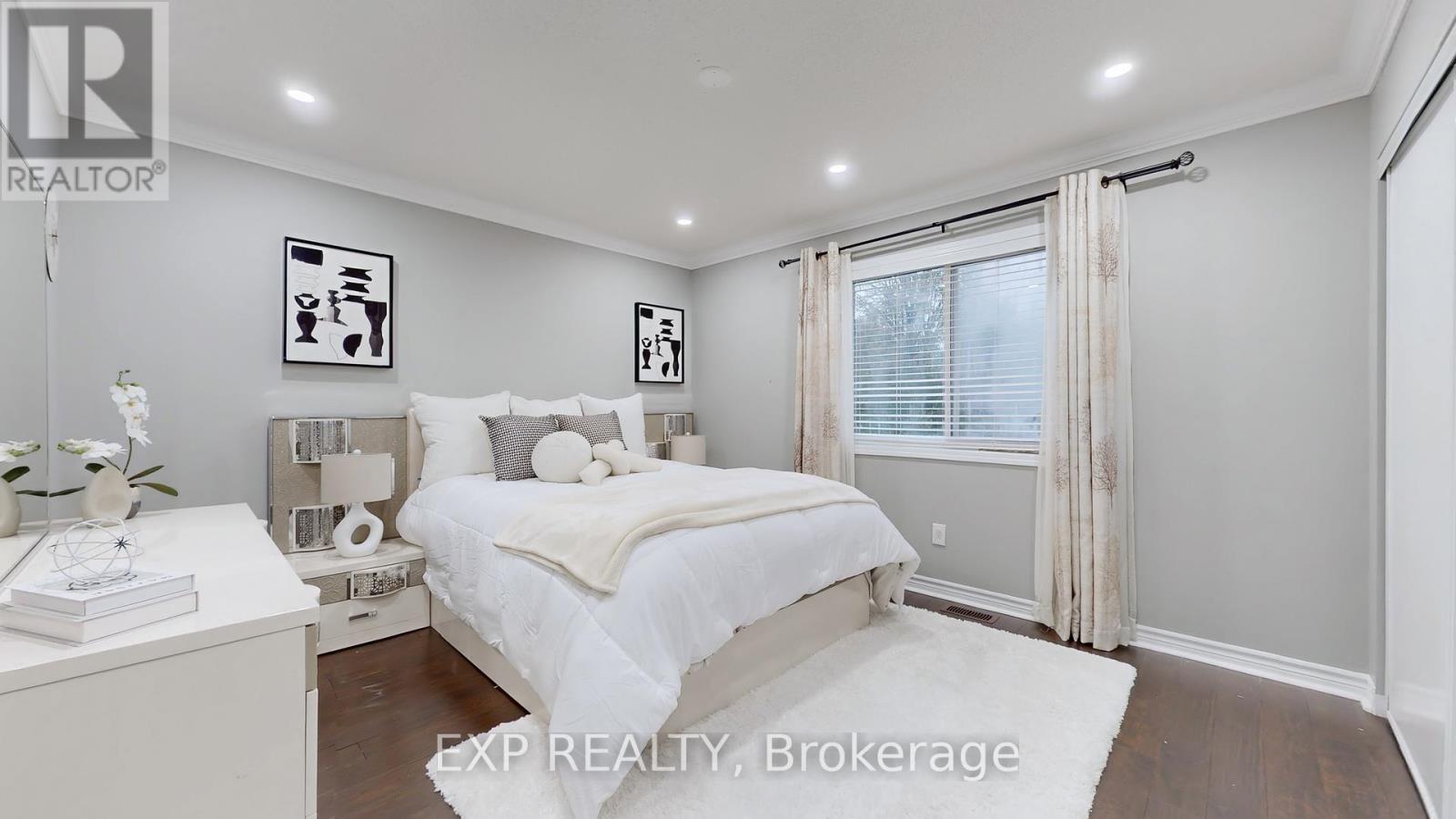 242 Marble Place W, Newmarket, Ontario  L3X 2Y3 - Photo 10 - N12519048