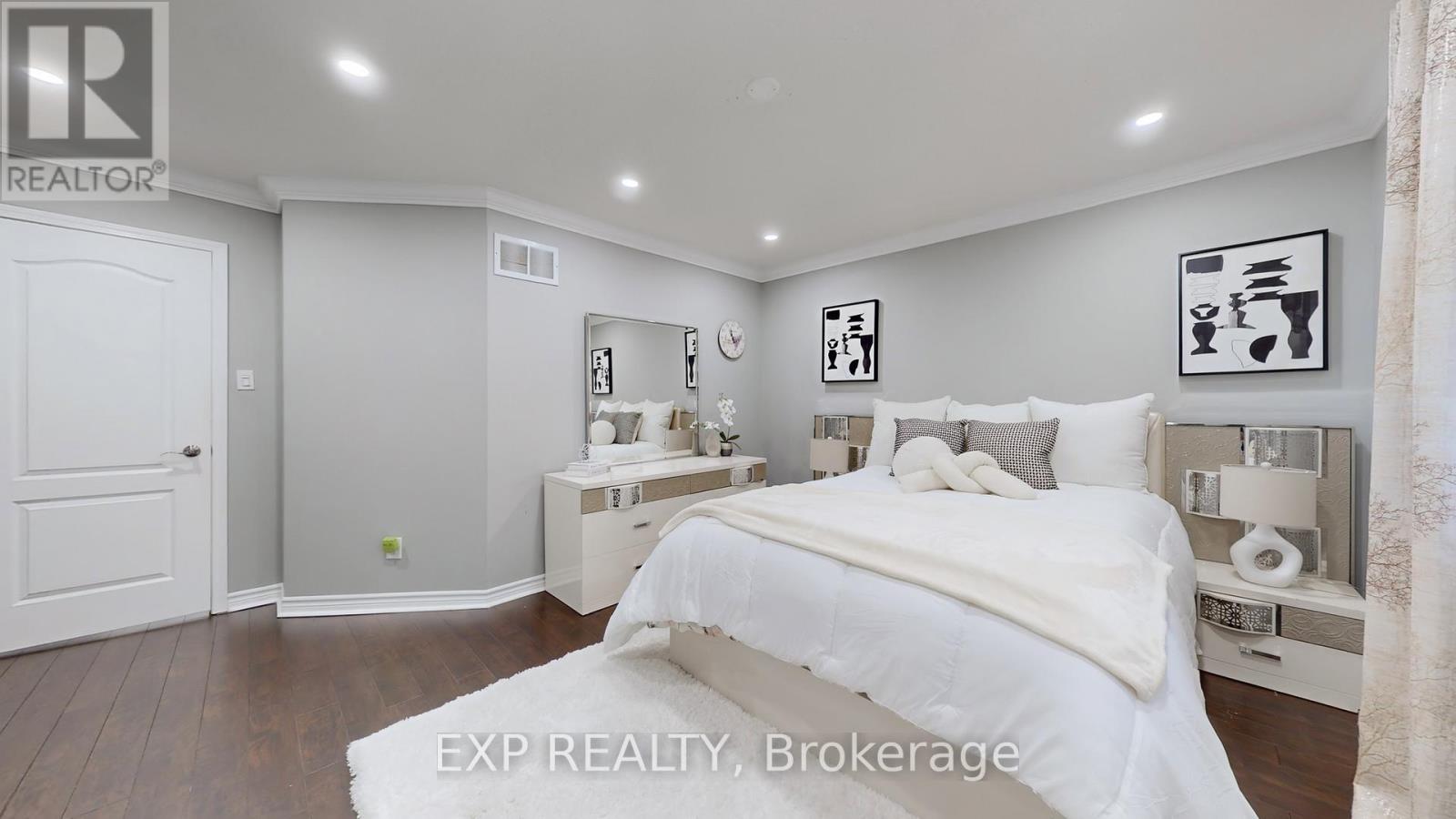 242 Marble Place W, Newmarket, Ontario  L3X 2Y3 - Photo 11 - N12519048