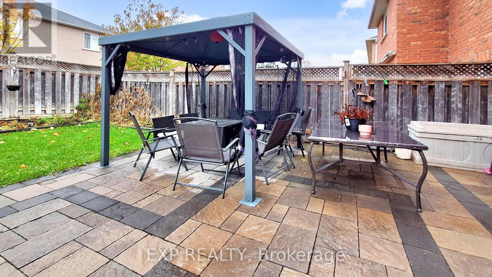 242 Marble Place W, Newmarket, Ontario  L3X 2Y3 - Photo 25 - N12519048