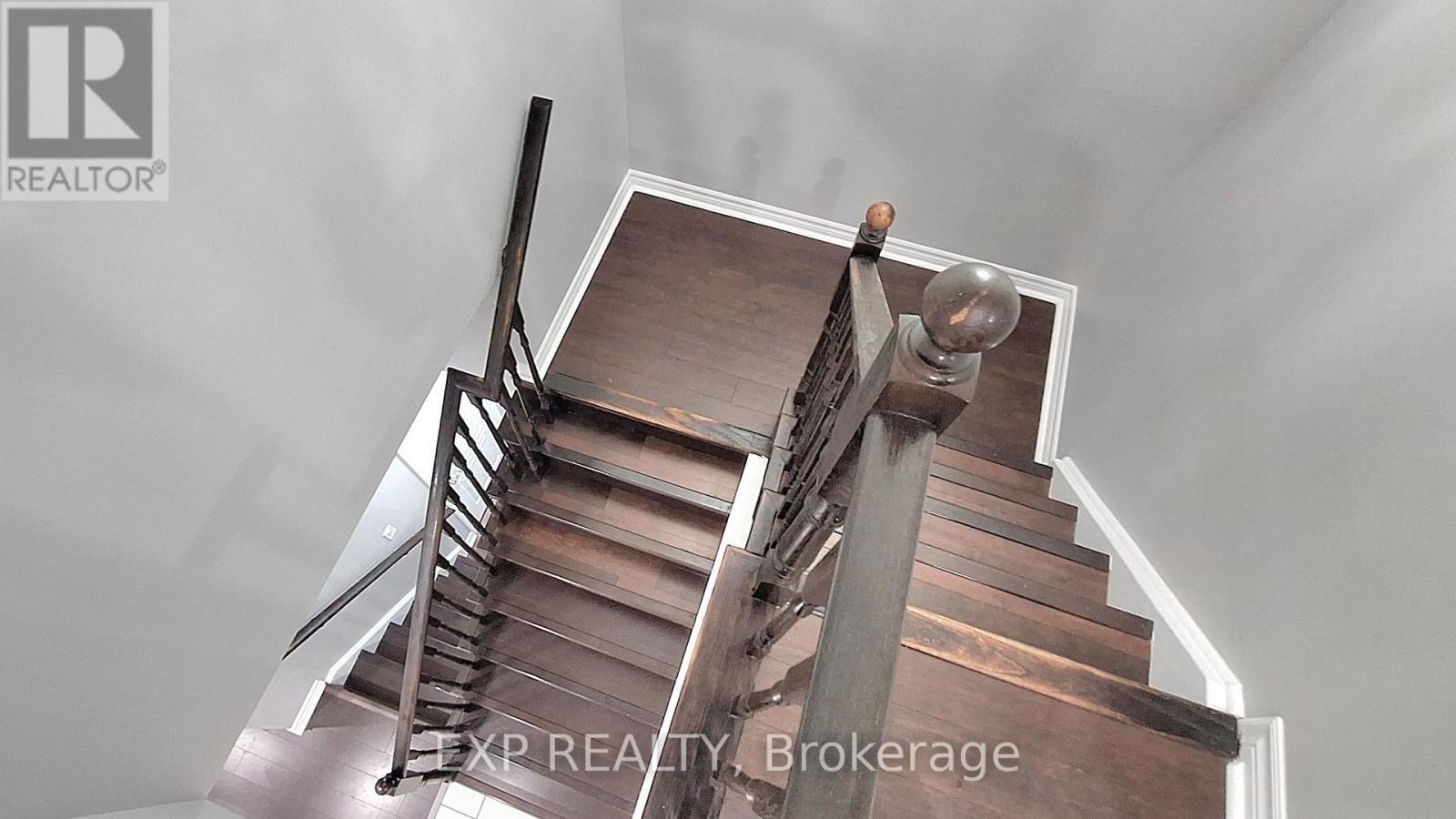 242 Marble Place W, Newmarket, Ontario  L3X 2Y3 - Photo 9 - N12519048