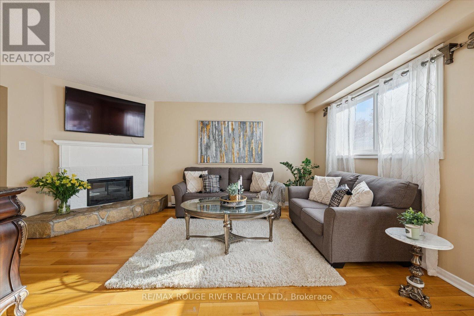 55 Loscombe Drive, Clarington, Ontario  L1C 3S8 - Photo 4 - E12487763