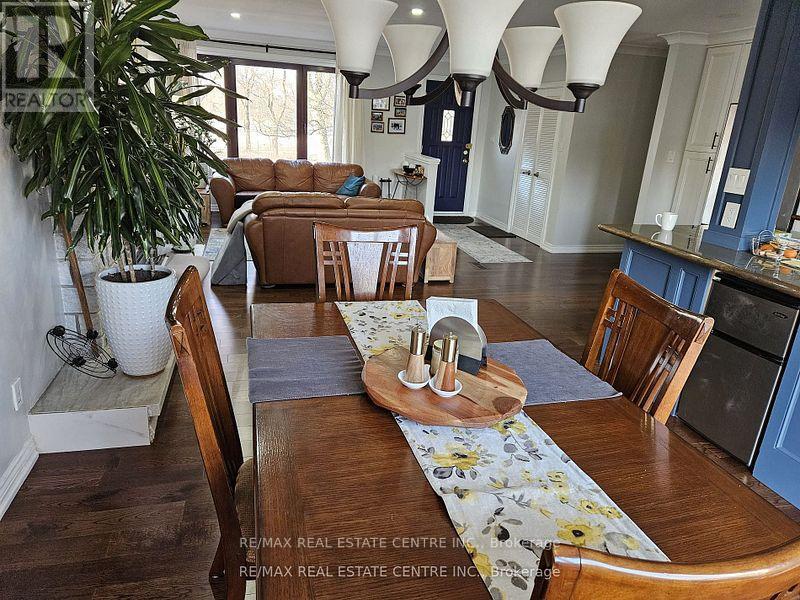 1199 Sixth Line, Oakville, Ontario  L6H 1W8 - Photo 4 - W12518848