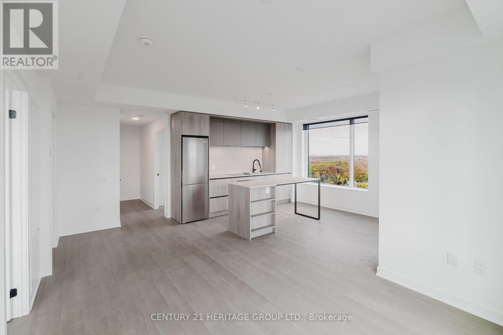 1411 - 2495 Eglinton Avenue W, Mississauga, Ontario  L5M 2T2 - Photo 4 - W12518858