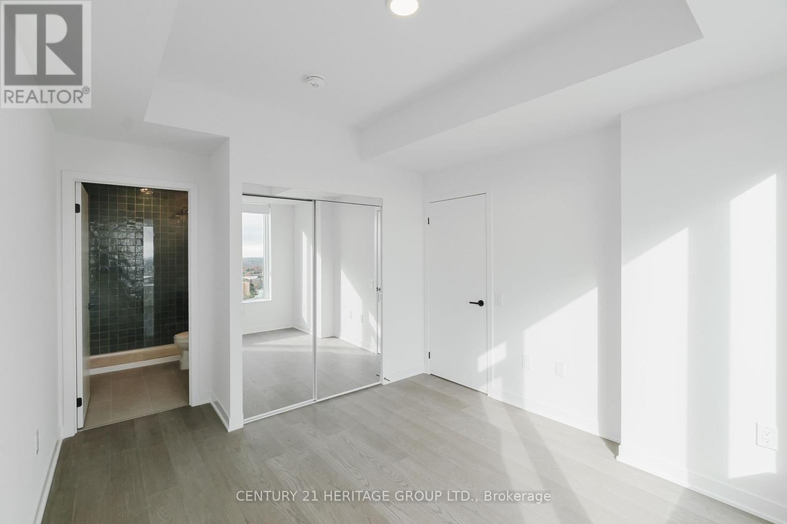 1411 - 2495 Eglinton Avenue W, Mississauga, Ontario  L5M 2T2 - Photo 8 - W12518858