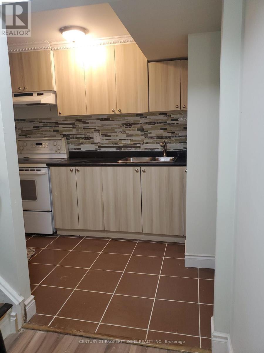 Basement - 84 Tideland Drive, Brampton, Ontario  L7A 2W1 - Photo 4 - W12518860